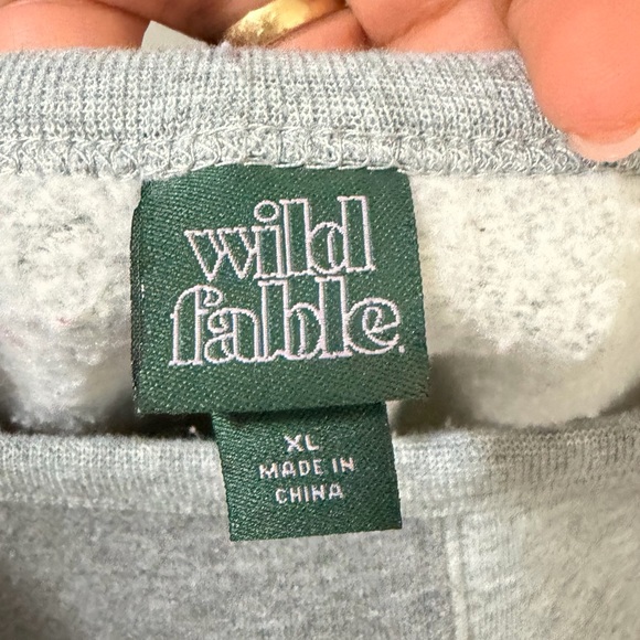 Wild Fable Light Gray Sweatshirt - Picture 2 of 2